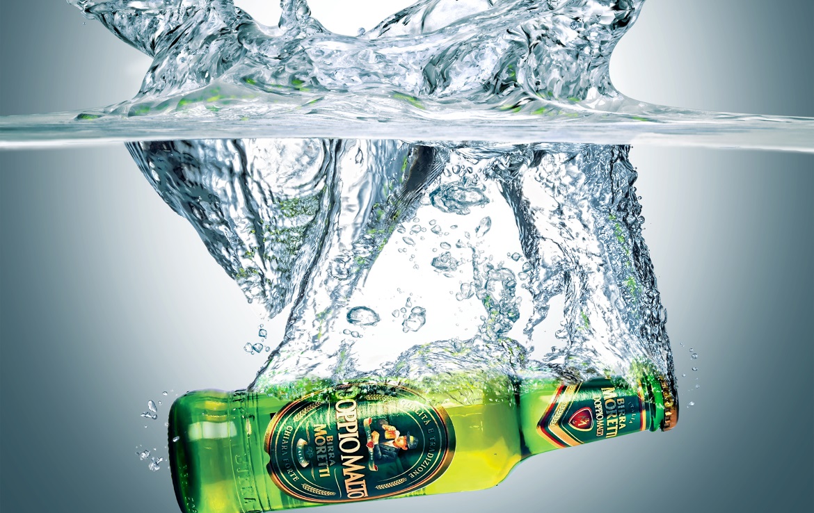 3D liquid fluid water splash with moretti beer bottle thumbnail